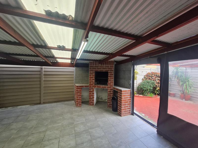 2 Bedroom Property for Sale in Admirals Park Western Cape